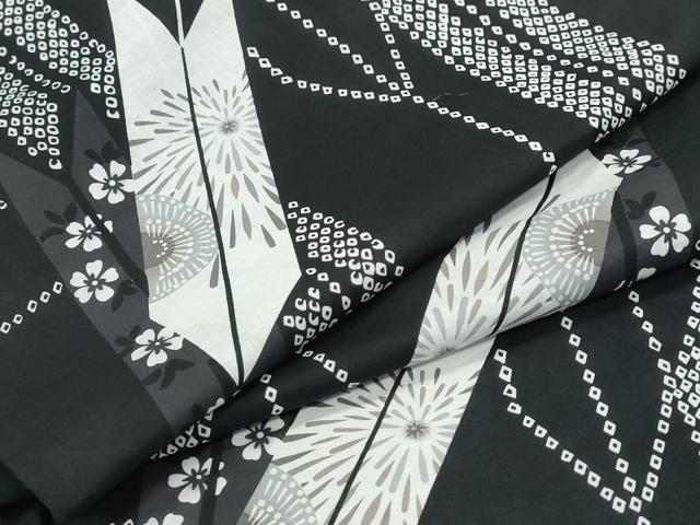 平和屋着物∴夏物　浴衣　矢羽根花火　黒地　綿　逸品　未使用　CABD2419ng