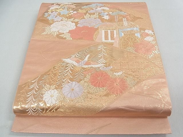 ■■■　サイズ　■■■ 長さ 424cm 幅 30.5cm程 ■■■　商品詳細　■■■ 【正絹・芯なし】 状態は締めてはおりますが 特に目立ったシミ汚れなどもなく大変良い状態です。 大変上質な逸品になります。 お安く出品致しますので、是非この機会にいかがでしょうか？ ■■■　注意事項　■■■ ■モニター発色の具合により色合いが異なる場合がございます。 ■寸法は多少の誤差が生じる場合がございますのでご了承ください。 ■縫込みの長さが左右非対称の場合は短い部分を記載しております。 左右非対称であってもご返品・お値引き等の保証は出来かねますので、ご了承の上ご購入をお願い致します。 ■シミ等のチェックには注意を払っておりますが、見落としがある場合もございますし、個人の見解も様々ですので神経質な方のご購入はお控えください。 ■箪笥に入っておりました着物や帯なので畳みシワや匂いがあるものもございます。 ■お休みは基本的に土日祝となりますが、その他臨時でお休みする場合がございますのでご了承ください。 ■商品の発送は平日のみの発送となります。 ■夜間と土曜、日曜日はお問い合わせの回答が遅れる場合がございます。 ■当店では、お直し、紋入れ、お手入れ等は承っておりません。 ■生地の状態（ヤケ、経年劣化等）によってはサイズ直しが出来ない場合がございます。 その点もどうかご了承のうえ、ご購入をお願いいたします。 ■弊社で取り扱う商品は一点ものにつき、時期や在庫状況に応じて金額が変更となる場合がございます。 ■検針は行っておりません。予めご了承いただきますようお願いいたします。 ■【洗える着物】と記載のある商品におきましては、商品お届け後に洗濯を行ってしまってからのご返品にはご対応しかねます。 念の為、専門店でのお手入れをお願いいたします。 ■着物のサイズ目安は下記を参考ください↓ ＜女性着物＞　お端折り次第で＋5cm　−1cmが着用可能サイズ 　例）身丈170cmの場合、身長160cm〜175cm ＜男性着物＞　身丈＋約25cm〜27cm程が適応身長 　例）身丈155cmの場合、身長180〜182cm