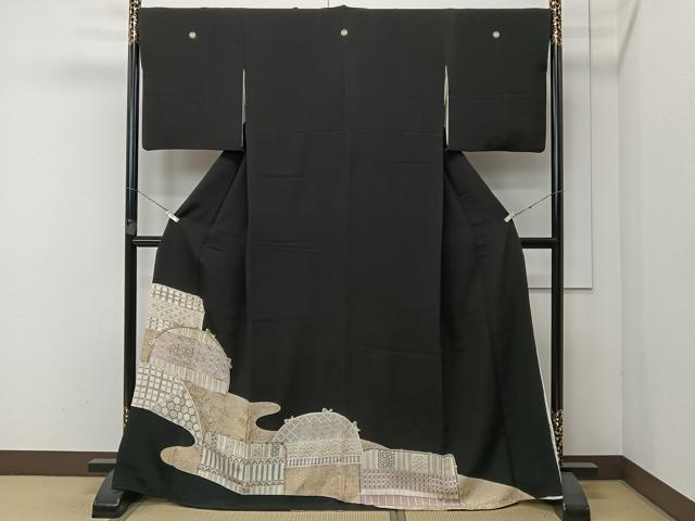 Rakuten - 平和屋着物■豪華黒留袖　駒刺繍　籬吉祥文　金彩　正絹　逸品　CAAW6281kb