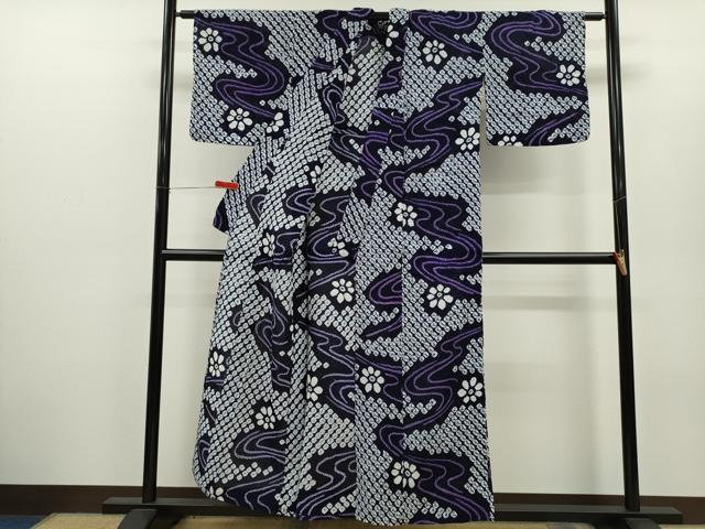 平和屋の平和屋着物∴夏物　浴衣　有松鳴海絞り　流水花文　綿　逸品　CABH7926ze｜アングル2