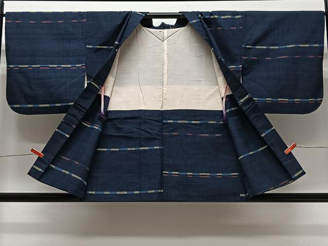 平和屋の平和屋着物∞羽織　紬地　めがね織　正絹　逸品　CABC3191ua｜アングル2