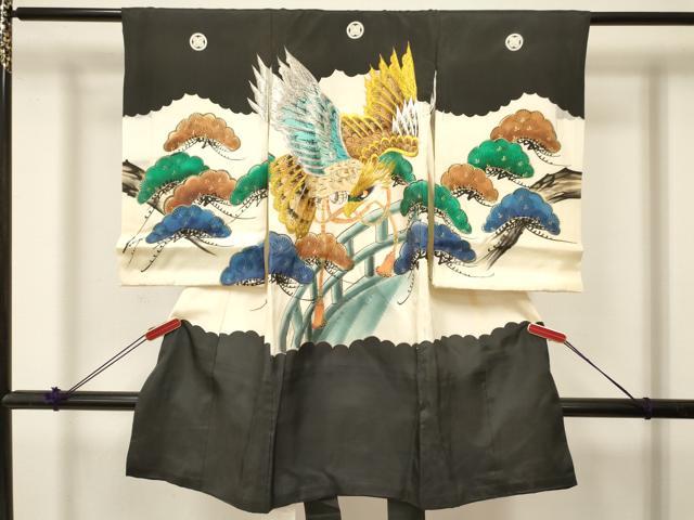 ■■■　サイズ　■■■ 【着物】 身丈 98cm（肩から） 裄丈 46cm 袖丈 56cm ■■■　商品詳細　■■■ 産着【着物：正絹・襦袢：化繊・五つ紋】 状態は接写画像のように両袖後・襦袢表地・裏地に薄い汚れがございますが その他特に目立ったシミ汚れなどもなく大変良い状態です。 大変上質な逸品になります。 お安く出品致しますので、是非この機会にいかがでしょうか？ ■■■　注意事項　■■■ ■モニター発色の具合により色合いが異なる場合がございます。 ■寸法は多少の誤差が生じる場合がございますのでご了承ください。 ■縫込みの長さが左右非対称の場合は短い部分を記載しております。 左右非対称であってもご返品・お値引き等の保証は出来かねますので、ご了承の上ご購入をお願い致します。 ■シミ等のチェックには注意を払っておりますが、見落としがある場合もございますし、個人の見解も様々ですので神経質な方のご購入はお控えください。 ■箪笥に入っておりました着物や帯なので畳みシワや匂いがあるものもございます。 ■お休みは基本的に土日祝となりますが、その他臨時でお休みする場合がございますのでご了承ください。 ■商品の発送は平日のみの発送となります。 ■夜間と土曜、日曜日はお問い合わせの回答が遅れる場合がございます。 ■当店では、お直し、紋入れ、お手入れ等は承っておりません。 ■生地の状態（ヤケ、経年劣化等）によってはサイズ直しが出来ない場合がございます。 その点もどうかご了承のうえ、ご購入をお願いいたします。 ■弊社で取り扱う商品は一点ものにつき、時期や在庫状況に応じて金額が変更となる場合がございます。 ■検針は行っておりません。予めご了承いただきますようお願いいたします。 ■【洗える着物】と記載のある商品におきましては、商品お届け後に洗濯を行ってしまってからのご返品にはご対応しかねます。 念の為、専門店でのお手入れをお願いいたします。 ■着物のサイズ目安は下記を参考ください↓ ＜女性着物＞　お端折り次第で＋5cm　−1cmが着用可能サイズ 　例）身丈170cmの場合、身長160cm〜175cm ＜男性着物＞　身丈＋約25cm〜27cm程が適応身長 　例）身丈155cmの場合、身長180〜182cm