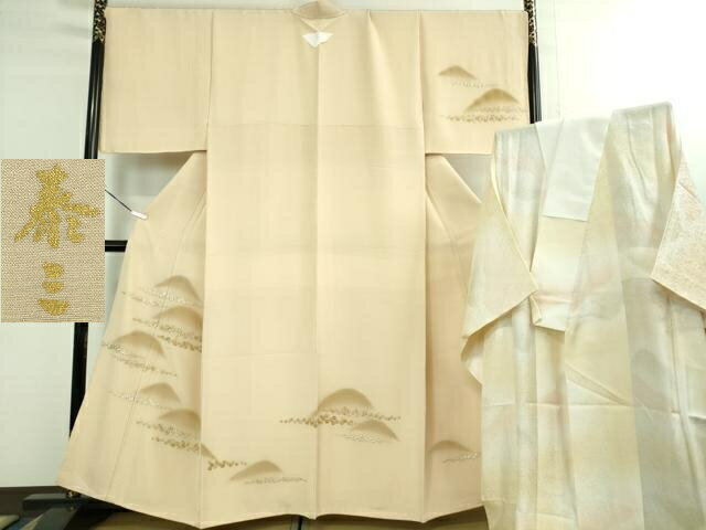 Kimono - 平和屋本店●極上　京都　染の聚楽 泰三　訪問着・長襦袢(無双仕立て)セット　刺繍　霞山花文　薄香色地　金糸　逸品　未使用　DZAB1420kh5