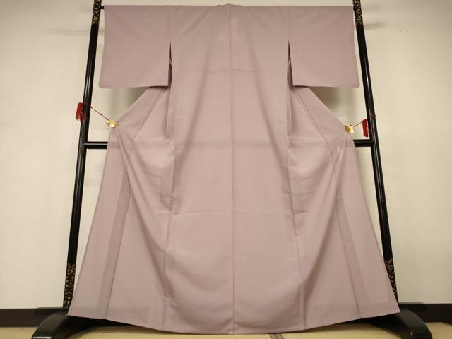 平和屋着物＊夏物　人間国宝・羽田登喜男監修　色無地　絽　灰桜色　さんび謹製　洗える着物　AABH6536jd