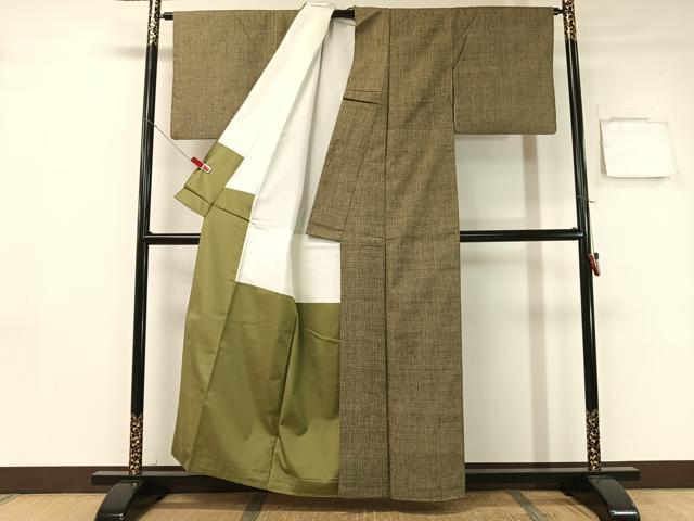 平和屋の平和屋着物●上質な紬　霞文　正絹　逸品　CABB5107vp｜アングル3