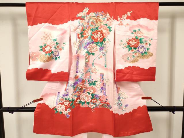 平和屋着物[]お宮参り　女の子　祝着　産着　初着　のしめ　糸車　孔雀花鳥文　暈し染め　金彩　逸品　..