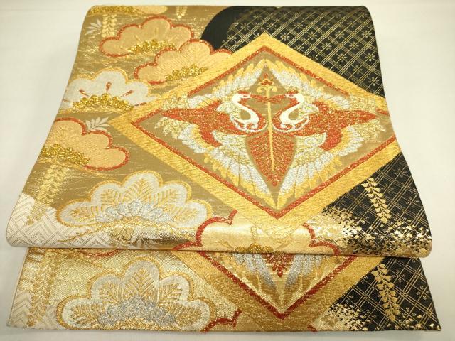 ■■■　サイズ　■■■ 長さ 424cm 幅 31cm程 ■■■　商品詳細　■■■ 【正絹・芯なし】 詳細に関しましては、画像をご確認ください。 大変上質な逸品になります。 お安く出品致しますので、是非この機会にいかがでしょうか？ ■■■　注意事項　■■■ ■モニター発色の具合により色合いが異なる場合がございます。 ■寸法は多少の誤差が生じる場合がございますのでご了承ください。 ■縫込みの長さが左