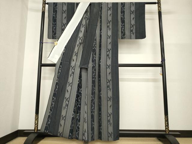 平和屋の平和屋着物▽上質な紬 単衣 花蔦草間道 黒地 正絹 逸品 AABG7229ck｜アングル3