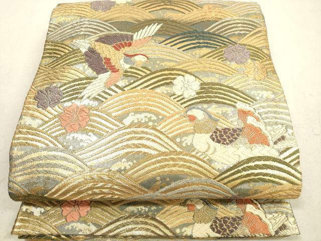 ■■■　サイズ　■■■ 長さ 432cm 幅 31cm程 ■■■　商品詳細　■■■ 【正絹】 詳細に関しましては、画像をご確認ください。 大変上質な逸品になります。 お安く出品致しますので、是非この機会にいかがでしょうか？ ■■■　注意事項　■■■ ■モニター発色の具合により色合いが異なる場合がございます。 ■寸法は多少の誤差が生じる場合がございますのでご了承ください。 ■縫込みの長さが左右非対称の場合は短い部分を記載しております。 左右非対称であってもご返品・お値引き等の保証は出来かねますので、ご了承の上ご購入をお願い致します。 ■シミ等のチェックには注意を払っておりますが、見落としがある場合もございますし、個人の見解も様々ですので神経質な方のご購入はお控えください。 ■箪笥に入っておりました着物や帯なので畳みシワや匂いがあるものもございます。 ■お休みは基本的に土日祝となりますが、その他臨時でお休みする場合がございますのでご了承ください。 ■商品の発送は平日のみの発送となります。 ■夜間と土曜、日曜日はお問い合わせの回答が遅れる場合がございます。 ■当店では、お直し、紋入れ、お手入れ等は承っておりません。 ■生地の状態（ヤケ、経年劣化等）によってはサイズ直しが出来ない場合がございます。 その点もどうかご了承のうえ、ご購入をお願いいたします。 ■弊社で取り扱う商品は一点ものにつき、時期や在庫状況に応じて金額が変更となる場合がございます。 ■検針は行っておりません。予めご了承いただきますようお願いいたします。 ■【洗える着物】と記載のある商品におきましては、商品お届け後に洗濯を行ってしまってからのご返品にはご対応しかねます。 念の為、専門店でのお手入れをお願いいたします。 ■着物のサイズ目安は下記を参考ください↓ ＜女性着物＞　お端折り次第で＋5cm　−1cmが着用可能サイズ 　例）身丈170cmの場合、身長160cm〜175cm ＜男性着物＞　身丈＋約25cm〜27cm程が適応身長 　例）身丈155cmの場合、身長180〜182cm