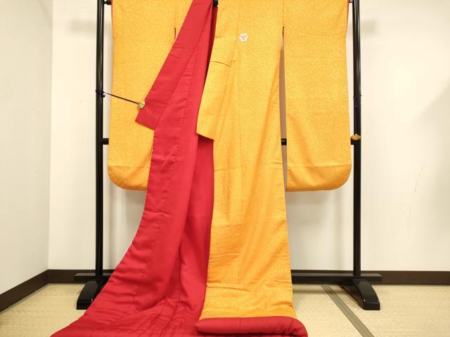 平和屋の平和屋本店●色打掛　お引きずり　和装　結婚式　婚礼　神社挙式　花嫁　金彩　箔散らし文　逸品　DABF5677du｜アングル2