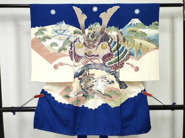 ■■■　サイズ　■■■ 【産着】 身丈 99cm（肩から） 裄丈 47cm 袖丈 59cm ■■■　商品詳細　■■■ 産着【着物：正絹・襦袢：化繊・五つ紋】 状態は特に目立ったシミ汚れなどもなく大変良い状態です。 大変上質な逸品になります。 お安く出品致しますので、是非この機会にいかがでしょうか？ ■■■　注意事項　■■■ ■モニター発色の具合により色合いが異なる場合がございます。 ■寸法は多少の誤差が生じる場合がございますのでご了承ください。 ■縫込みの長さが左右非対称の場合は短い部分を記載しております。 左右非対称であってもご返品・お値引き等の保証は出来かねますので、ご了承の上ご購入をお願い致します。 ■シミ等のチェックには注意を払っておりますが、見落としがある場合もございますし、個人の見解も様々ですので神経質な方のご購入はお控えください。 ■箪笥に入っておりました着物や帯なので畳みシワや匂いがあるものもございます。 ■お休みは基本的に土日祝となりますが、その他臨時でお休みする場合がございますのでご了承ください。 ■商品の発送は平日のみの発送となります。 ■夜間と土曜、日曜日はお問い合わせの回答が遅れる場合がございます。 ■当店では、お直し、紋入れ、お手入れ等は承っておりません。 ■生地の状態（ヤケ、経年劣化等）によってはサイズ直しが出来ない場合がございます。 その点もどうかご了承のうえ、ご購入をお願いいたします。 ■弊社で取り扱う商品は一点ものにつき、時期や在庫状況に応じて金額が変更となる場合がございます。 ■検針は行っておりません。予めご了承いただきますようお願いいたします。 ■【洗える着物】と記載のある商品におきましては、商品お届け後に洗濯を行ってしまってからのご返品にはご対応しかねます。 念の為、専門店でのお手入れをお願いいたします。 ■写真に写っている物が全てになります。それ以外の付属品はございませんのでご了承ください。 ■状態に関する写真につきましては、掲載可能な写真枚数に限りがあるため、各箇所につき1枚参考画像を掲載しております。 ■着物のサイズ目安は下記を参考ください↓ ＜女性着物＞　お端折り次第で＋5cm　−1cmが着用可能サイズ 　例）身丈170cmの場合、身長160cm〜175cm ＜男性着物＞　身丈＋約25cm〜27cm程が適応身長 　例）身丈155cmの場合、身長180〜182cm