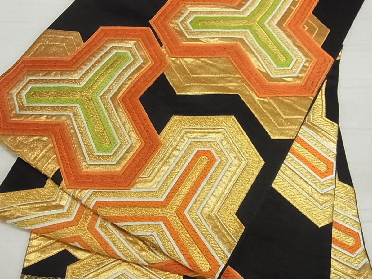 平和屋着物■六通柄袋帯　毘沙門亀甲　黒地　金糸　逸品　qp0280