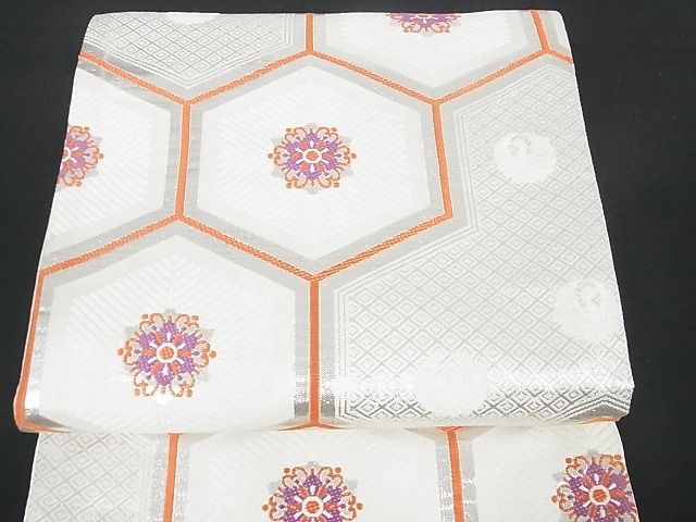 平和屋の平和屋着物■六通柄袋帯 亀甲松葉花文 銀糸 逸品 sf0729｜アングル2
