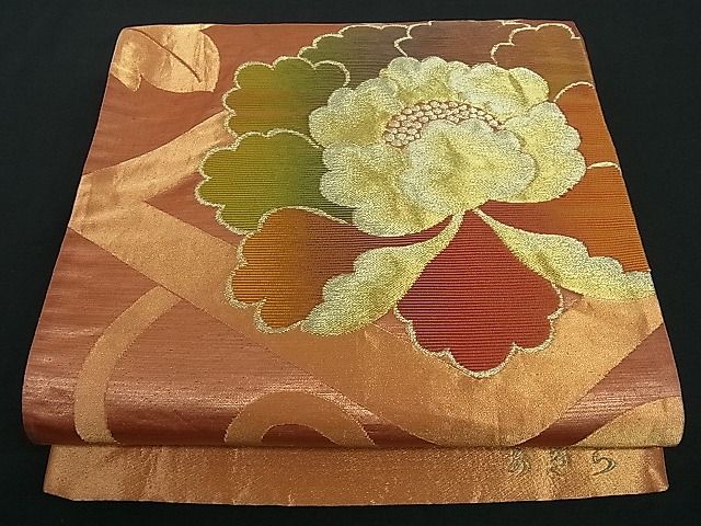 ■■■　サイズ　■■■ 長さ 418cm 幅 30cm程 ■■■　商品詳細　■■■ 【正絹・芯なし】 状態は 裏地に薄い汚れがございますが その他特に目立ったシミ汚れなどもなく大変良い状態です。 大変上質な逸品になります。 お安く出品致しま...