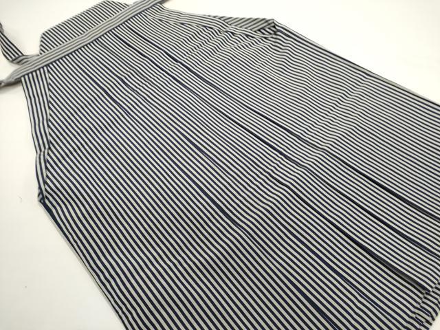 ■■■　サイズ　■■■ 紐下丈　約85cm ■■■　商品詳細　■■■ 【正絹】 状態は特に目立ったシミ汚れなどもなく大変良い状態です。 大変上質な逸品になります。 お安く出品致しますので、是非この機会にいかがでしょうか？ ■■■　注意事項　■■■ ■モニター発色の具合により色合いが異なる場合がございます。 ■寸法は多少の誤差が生じる場合がございますのでご了承ください。 ■縫込みの長さが左右非対称の場合は短い部分を記載しております。 左右非対称であってもご返品・お値引き等の保証は出来かねますので、ご了承の上ご購入をお願い致します。 ■シミ等のチェックには注意を払っておりますが、見落としがある場合もございますし、個人の見解も様々ですので神経質な方のご購入はお控えください。 ■箪笥に入っておりました着物や帯なので畳みシワや匂いがあるものもございます。 ■お休みは基本的に土日祝となりますが、その他臨時でお休みする場合がございますのでご了承ください。 ■商品の発送は平日のみの発送となります。 ■夜間と土曜、日曜日はお問い合わせの回答が遅れる場合がございます。 ■当店では、お直し、紋入れ、お手入れ等は承っておりません。 ■生地の状態（ヤケ、経年劣化等）によってはサイズ直しが出来ない場合がございます。 その点もどうかご了承のうえ、ご購入をお願いいたします。 ■弊社で取り扱う商品は一点ものにつき、時期や在庫状況に応じて金額が変更となる場合がございます。 ■検針は行っておりません。予めご了承いただきますようお願いいたします。 ■【洗える着物】と記載のある商品におきましては、商品お届け後に洗濯を行ってしまってからのご返品にはご対応しかねます。 念の為、専門店でのお手入れをお願いいたします。 ■写真に写っている物が全てになります。それ以外の付属品はございませんのでご了承ください。 ■状態に関する写真につきましては、掲載可能な写真枚数に限りがあるため、各箇所につき1枚参考画像を掲載しております。 ■着物のサイズ目安は下記を参考ください↓ ＜女性着物＞　お端折り次第で＋5cm　－1cmが着用可能サイズ 　例）身丈170cmの場合、身長160cm～175cm ＜男性着物＞　身丈＋約25cm～27cm程が適応身長 　例）身丈155cmの場合、身長180～182cm