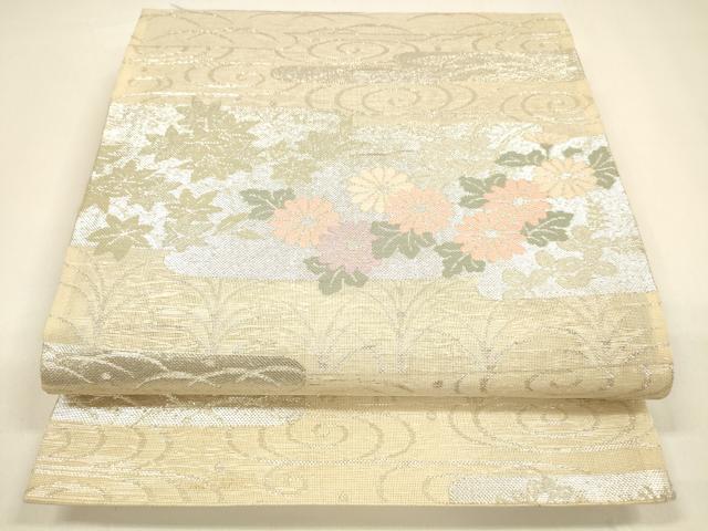 ■■■　サイズ　■■■ 長さ 428cm 幅 30cm程 ■■■　商品詳細　■■■ 【正絹・芯なし】 状態は接写画像のように表地所々・裏地に薄い汚れがございます。 大変上質な逸品になりますのでぜひお手入れをされてお召しになられてはいかがでしょうか。 お安く出品致しますので、是非この機会にいかがでしょうか？ ※たれ先未かがりですが着用には問題ありません。 ■■■　注意事項　■■■ ■モニター発色の具合により色合いが異なる場合がございます。 ■寸法は多少の誤差が生じる場合がございますのでご了承ください。 ■縫込みの長さが左右非対称の場合は短い部分を記載しております。 左右非対称であってもご返品・お値引き等の保証は出来かねますので、ご了承の上ご購入をお願い致します。 ■シミ等のチェックには注意を払っておりますが、見落としがある場合もございますし、個人の見解も様々ですので神経質な方のご購入はお控えください。 ■箪笥に入っておりました着物や帯なので畳みシワや匂いがあるものもございます。 ■お休みは基本的に土日祝となりますが、その他臨時でお休みする場合がございますのでご了承ください。 ■商品の発送は平日のみの発送となります。 ■夜間と土曜、日曜日はお問い合わせの回答が遅れる場合がございます。 ■当店では、お直し、紋入れ、お手入れ等は承っておりません。 ■生地の状態（ヤケ、経年劣化等）によってはサイズ直しが出来ない場合がございます。 その点もどうかご了承のうえ、ご購入をお願いいたします。 ■弊社で取り扱う商品は一点ものにつき、時期や在庫状況に応じて金額が変更となる場合がございます。 ■検針は行っておりません。予めご了承いただきますようお願いいたします。 ■【洗える着物】と記載のある商品におきましては、商品お届け後に洗濯を行ってしまってからのご返品にはご対応しかねます。 念の為、専門店でのお手入れをお願いいたします。 ■写真に写っている物が全てになります。それ以外の付属品はございませんのでご了承ください。 ■状態に関する写真につきましては、掲載可能な写真枚数に限りがあるため、各箇所につき1枚参考画像を掲載しております。 ■着物のサイズ目安は下記を参考ください↓ ＜女性着物＞　お端折り次第で＋5cm　－1cmが着用可能サイズ 　例）身丈170cmの場合、身長160cm～175cm ＜男性着物＞　身丈＋約25cm～27cm程が適応身長 　例）身丈155cmの場合、身長180～182cm