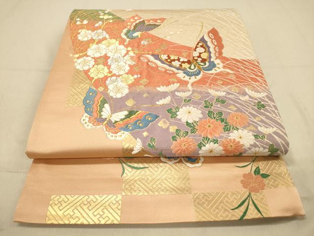 ■■■　サイズ　■■■ 長さ 420cm 幅 31cm程 ■■■　商品詳細　■■■ 【正絹・芯なし】 詳細に関しましては、画像をご確認ください。 大変上質な逸品になります。 お安く出品致しますので、是非この機会にいかがでしょうか？ ※たれ先未かがりですが着用には問題ありません。 ■■■　注意事項　■■■ ■モニター発色の具合により色合いが異なる場合がございます。 ■寸法は多少の誤差が生じる場合がございますのでご了承ください。 ■縫込みの長さが左右非対称の場合は短い部分を記載しております。 左右非対称であってもご返品・お値引き等の保証は出来かねますので、ご了承の上ご購入をお願い致します。 ■シミ等のチェックには注意を払っておりますが、見落としがある場合もございますし、個人の見解も様々ですので神経質な方のご購入はお控えください。 ■箪笥に入っておりました着物や帯なので畳みシワや匂いがあるものもございます。 ■お休みは基本的に土日祝となりますが、その他臨時でお休みする場合がございますのでご了承ください。 ■商品の発送は平日のみの発送となります。 ■夜間と土曜、日曜日はお問い合わせの回答が遅れる場合がございます。 ■当店では、お直し、紋入れ、お手入れ等は承っておりません。 ■生地の状態（ヤケ、経年劣化等）によってはサイズ直しが出来ない場合がございます。 その点もどうかご了承のうえ、ご購入をお願いいたします。 ■弊社で取り扱う商品は一点ものにつき、時期や在庫状況に応じて金額が変更となる場合がございます。 ■検針は行っておりません。予めご了承いただきますようお願いいたします。 ■【洗える着物】と記載のある商品におきましては、商品お届け後に洗濯を行ってしまってからのご返品にはご対応しかねます。 念の為、専門店でのお手入れをお願いいたします。 ■着物のサイズ目安は下記を参考ください↓ ＜女性着物＞　お端折り次第で＋5cm　−1cmが着用可能サイズ 　例）身丈170cmの場合、身長160cm〜175cm ＜男性着物＞　身丈＋約25cm〜27cm程が適応身長 　例）身丈155cmの場合、身長180〜182cm