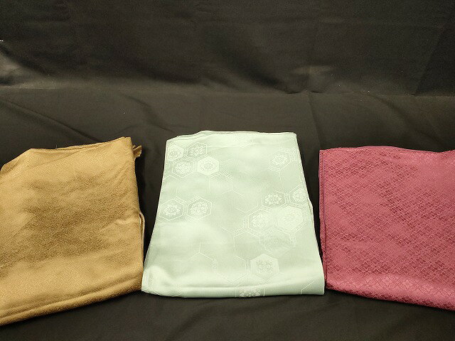 楽天平和屋平和屋本店■色無地 まとめて 3点 花柄 七宝 花菱 紗綾形 亀甲 地紋 など 着用可能多数 未使用品あり 全て正絹 ppp3119