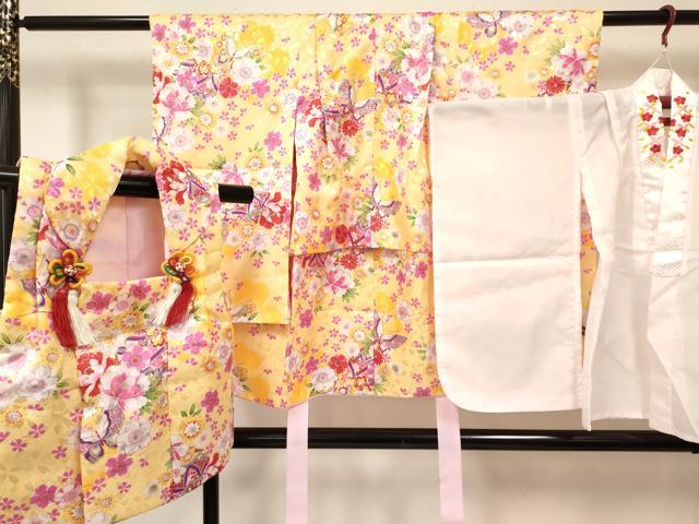 平和屋着物[]七五三　女の子　3歳　祝着　三つ身　長襦袢(単衣)・被布セット　鞠花蝶文　暈し染め　金彩　洗える着物　DAAY3143ma