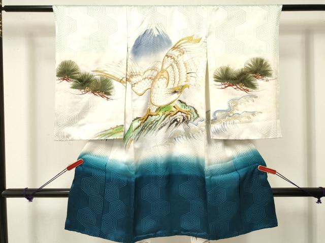 ■■■　サイズ　■■■ 【着物】 身丈 97.5cm（肩から） 裄丈 47cm 袖丈 56.5cm ■■■　商品詳細　■■■ 産着【正絹・五つ紋】の 状態は接写画像のように 後身頃・下前・衿・両袖前後に薄い汚れがございますが その他特に目立ったシミ汚れなどもなく大変良い状態です。 大変上質な逸品になります。 お安く出品致しますので、是非この機会にいかがでしょうか？ ※襦袢の付属がございません。 ■■■　注意事項　■■■ ■モニター発色の具合により色合いが異なる場合がございます。 ■寸法は多少の誤差が生じる場合がございますのでご了承ください。 ■縫込みの長さが左右非対称の場合は短い部分を記載しております。 左右非対称であってもご返品・お値引き等の保証は出来かねますので、ご了承の上ご購入をお願い致します。 ■シミ等のチェックには注意を払っておりますが、見落としがある場合もございますし、個人の見解も様々ですので神経質な方のご購入はお控えください。 ■箪笥に入っておりました着物や帯なので畳みシワや匂いがあるものもございます。 ■お休みは基本的に土日祝となりますが、その他臨時でお休みする場合がございますのでご了承ください。 ■商品の発送は平日のみの発送となります。 ■夜間と土曜、日曜日はお問い合わせの回答が遅れる場合がございます。 ■当店では、お直し、紋入れ、お手入れ等は承っておりません。 ■生地の状態（ヤケ、経年劣化等）によってはサイズ直しが出来ない場合がございます。 その点もどうかご了承のうえ、ご購入をお願いいたします。 ■弊社で取り扱う商品は一点ものにつき、時期や在庫状況に応じて金額が変更となる場合がございます。 ■検針は行っておりません。予めご了承いただきますようお願いいたします。 ■【洗える着物】と記載のある商品におきましては、商品お届け後に洗濯を行ってしまってからのご返品にはご対応しかねます。 念の為、専門店でのお手入れをお願いいたします。 ■着物のサイズ目安は下記を参考ください↓ ＜女性着物＞　お端折り次第で＋5cm　−1cmが着用可能サイズ 　例）身丈170cmの場合、身長160cm〜175cm ＜男性着物＞　身丈＋約25cm〜27cm程が適応身長 　例）身丈155cmの場合、身長180〜182cm