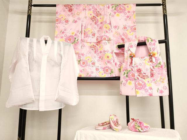 ■■■　サイズ　■■■ 【祝着】 身丈 81cm（肩から） 裄丈 40.5cm（肩上げ　2.5cm） 袖丈 56.5cm　縫込み 2cm 袖幅 26.5cm 前幅 15cm 後幅 20cm 着物縫いこみ 内揚げ 0cm （腰上げ　6.5cm...