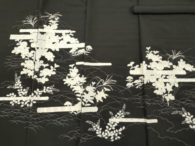 平和屋着物▼黒留袖　反物　着尺　色付前　横笛花文　逸品　未使用　DABC7478we