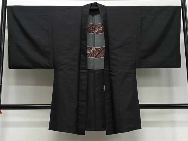 平和屋着物∞男性　長羽織　紬地　黒地　正絹　逸品　CABD4544ua