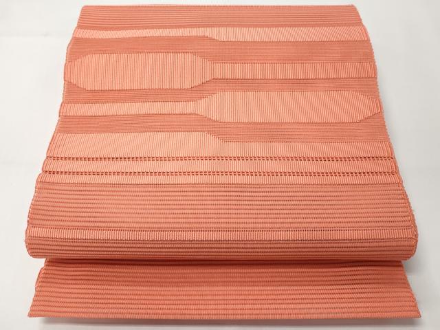 ■■■　サイズ　■■■ 長さ 366cm 幅 30.5cm程 ■■■　商品詳細　■■■ 【正絹・未使用】 状態は一度も締めておらず 特に目立ったシミ汚れなどもなく大変良い状態です。 大変上質な逸品になります。 お安く出品致しますので、是非この機会にいかがでしょうか？ ■■■　注意事項　■■■ ■モニター発色の具合により色合いが異なる場合がございます。 ■寸法は多少の誤差が生じる場合がございますのでご了承ください。 ■縫込みの長さが左右非対称の場合は短い部分を記載しております。 左右非対称であってもご返品・お値引き等の保証は出来かねますので、ご了承の上ご購入をお願い致します。 ■シミ等のチェックには注意を払っておりますが、見落としがある場合もございますし、個人の見解も様々ですので神経質な方のご購入はお控えください。 ■箪笥に入っておりました着物や帯なので畳みシワや匂いがあるものもございます。 ■お休みは基本的に土日祝となりますが、その他臨時でお休みする場合がございますのでご了承ください。 ■商品の発送は平日のみの発送となります。 ■夜間と土曜、日曜日はお問い合わせの回答が遅れる場合がございます。 ■当店では、お直し、紋入れ、お手入れ等は承っておりません。 ■生地の状態（ヤケ、経年劣化等）によってはサイズ直しが出来ない場合がございます。 その点もどうかご了承のうえ、ご購入をお願いいたします。 ■弊社で取り扱う商品は一点ものにつき、時期や在庫状況に応じて金額が変更となる場合がございます。 ■検針は行っておりません。予めご了承いただきますようお願いいたします。 ■【洗える着物】と記載のある商品におきましては、商品お届け後に洗濯を行ってしまってからのご返品にはご対応しかねます。 念の為、専門店でのお手入れをお願いいたします。 ■写真に写っている物が全てになります。それ以外の付属品はございませんのでご了承ください。 ■状態に関する写真につきましては、掲載可能な写真枚数に限りがあるため、各箇所につき1枚参考画像を掲載しております。 ■着物のサイズ目安は下記を参考ください↓ ＜女性着物＞　お端折り次第で＋5cm　－1cmが着用可能サイズ 　例）身丈170cmの場合、身長160cm～175cm ＜男性着物＞　身丈＋約25cm～27cm程が適応身長 　例）身丈155cmの場合、身長180～182cm