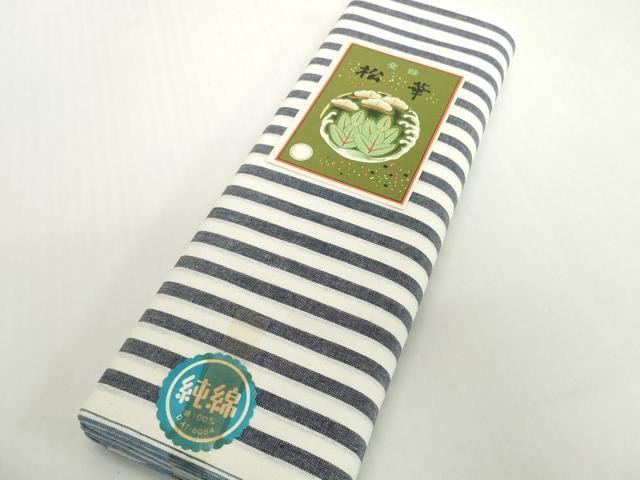 ■■■　サイズ　■■■ 長さ　　着尺分あり 幅　　　約35cm ■■■　商品詳細　■■■ 【綿・未使用】 状態は接写画像のように表地所々に薄いシミ汚れ、ヤケがございます。 お安く出品致しますので、是非この機会にいかがでしょうか？ ※表地にテープの粘着跡がございます。 ■■■　注意事項　■■■ ■モニター発色の具合により色合いが異なる場合がございます。 ■寸法は多少の誤差が生じる場合がございますのでご了承ください。 ■縫込みの長さが左右非対称の場合は短い部分を記載しております。 左右非対称であってもご返品・お値引き等の保証は出来かねますので、ご了承の上ご購入をお願い致します。 ■シミ等のチェックには注意を払っておりますが、見落としがある場合もございますし、個人の見解も様々ですので神経質な方のご購入はお控えください。 ■箪笥に入っておりました着物や帯なので畳みシワや匂いがあるものもございます。 ■お休みは基本的に土日祝となりますが、その他臨時でお休みする場合がございますのでご了承ください。 ■商品の発送は平日のみの発送となります。 ■夜間と土曜、日曜日はお問い合わせの回答が遅れる場合がございます。 ■当店では、お直し、紋入れ、お手入れ等は承っておりません。 ■生地の状態（ヤケ、経年劣化等）によってはサイズ直しが出来ない場合がございます。 その点もどうかご了承のうえ、ご購入をお願いいたします。 ■弊社で取り扱う商品は一点ものにつき、時期や在庫状況に応じて金額が変更となる場合がございます。 ■検針は行っておりません。予めご了承いただきますようお願いいたします。 ■【洗える着物】と記載のある商品におきましては、商品お届け後に洗濯を行ってしまってからのご返品にはご対応しかねます。 念の為、専門店でのお手入れをお願いいたします。 ■写真に写っている物が全てになります。それ以外の付属品はございませんのでご了承ください。 ■状態に関する写真につきましては、掲載可能な写真枚数に限りがあるため、各箇所につき1枚参考画像を掲載しております。 ■着物のサイズ目安は下記を参考ください↓ ＜女性着物＞　お端折り次第で＋5cm　－1cmが着用可能サイズ 　例）身丈170cmの場合、身長160cm～175cm ＜男性着物＞　身丈＋約25cm～27cm程が適応身長 　例）身丈155cmの場合、身長180～182cm