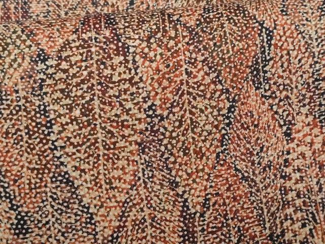 ■■■　サイズ　■■■ 身丈 155.5cm（肩から） 裄丈 65cm 袖丈 44cm　縫込み 4cm 袖幅 33cm 前幅 25cm 後幅 29.5cm 着物縫いこみ 内揚げ 0cm 裄 お袖側 約3cm　身頃側 約2.5cm ■■■　商品詳細　■■■ 【正絹】 状態は特に目立ったシミ汚れなどもなく大変良い状態です。 大変上質な逸品になります。 お安く出品致しますので、是非この機会にいかがでしょうか？ ■■■　注意事項　■■■ ■モニター発色の具合により色合いが異なる場合がございます。 ■寸法は多少の誤差が生じる場合がございますのでご了承ください。 ■縫込みの長さが左右非対称の場合は短い部分を記載しております。 左右非対称であってもご返品・お値引き等の保証は出来かねますので、ご了承の上ご購入をお願い致します。 ■シミ等のチェックには注意を払っておりますが、見落としがある場合もございますし、個人の見解も様々ですので神経質な方のご購入はお控えください。 ■箪笥に入っておりました着物や帯なので畳みシワや匂いがあるものもございます。 ■お休みは基本的に土日祝となりますが、その他臨時でお休みする場合がございますのでご了承ください。 ■商品の発送は平日のみの発送となります。 ■夜間と土曜、日曜日はお問い合わせの回答が遅れる場合がございます。 ■当店では、お直し、紋入れ、お手入れ等は承っておりません。 ■生地の状態（ヤケ、経年劣化等）によってはサイズ直しが出来ない場合がございます。 その点もどうかご了承のうえ、ご購入をお願いいたします。 ■弊社で取り扱う商品は一点ものにつき、時期や在庫状況に応じて金額が変更となる場合がございます。 ■検針は行っておりません。予めご了承いただきますようお願いいたします。 ■【洗える着物】と記載のある商品におきましては、商品お届け後に洗濯を行ってしまってからのご返品にはご対応しかねます。 念の為、専門店でのお手入れをお願いいたします。 ■着物のサイズ目安は下記を参考ください↓ ＜女性着物＞　お端折り次第で＋5cm　−1cmが着用可能サイズ 　例）身丈170cmの場合、身長160cm〜175cm ＜男性着物＞　身丈＋約25cm〜27cm程が適応身長 　例）身丈155cmの場合、身長180〜182cm