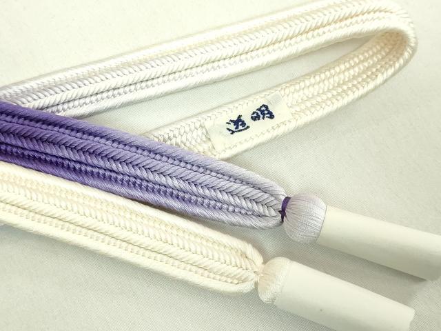 ■■■　サイズ　■■■ 長さ　約149cm（房を除く） ■■■　商品詳細　■■■ 【正絹】 状態は特に目立ったシミ汚れなどもなく大変良い状態です。 大変上質な極上の逸品になります。 お安く出品致しますので、是非この機会にいかがでしょうか？ ■■■　注意事項　■■■ ■モニター発色の具合により色合いが異なる場合がございます。 ■寸法は多少の誤差が生じる場合がございますのでご了承ください。 ■縫込みの長さが左右非対称の場合は短い部分を記載しております。 左右非対称であってもご返品・お値引き等の保証は出来かねますので、ご了承の上ご購入をお願い致します。 ■シミ等のチェックには注意を払っておりますが、見落としがある場合もございますし、個人の見解も様々ですので神経質な方のご購入はお控えください。 ■箪笥に入っておりました着物や帯なので畳みシワや匂いがあるものもございます。 ■お休みは基本的に土日祝となりますが、その他臨時でお休みする場合がございますのでご了承ください。 ■商品の発送は平日のみの発送となります。 ■夜間と土曜、日曜日はお問い合わせの回答が遅れる場合がございます。 ■当店では、お直し、紋入れ、お手入れ等は承っておりません。 ■生地の状態（ヤケ、経年劣化等）によってはサイズ直しが出来ない場合がございます。 その点もどうかご了承のうえ、ご購入をお願いいたします。 ■弊社で取り扱う商品は一点ものにつき、時期や在庫状況に応じて金額が変更となる場合がございます。 ■検針は行っておりません。予めご了承いただきますようお願いいたします。 ■【洗える着物】と記載のある商品におきましては、商品お届け後に洗濯を行ってしまってからのご返品にはご対応しかねます。 念の為、専門店でのお手入れをお願いいたします。 ■着物のサイズ目安は下記を参考ください↓ ＜女性着物＞　お端折り次第で＋5?　−10?が着用可能サイズ 　例）身丈170?の場合、身長160?〜175? ＜男性着物＞　身丈＋約25?〜27?程が適応身長 　例）身丈155?の場合、身長180〜182?