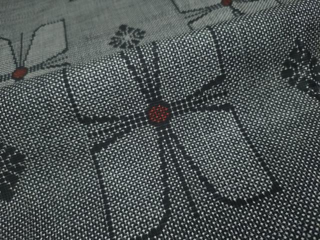 平和屋着物■本場大島紬　7マルキ　舞蝶花菱文　やまと誂製　正絹　逸品　CABA0553ng