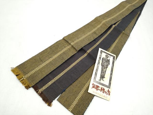 ■■■　サイズ　■■■ 長さ 380cm 幅 9.5cm程 ■■■　商品詳細　■■■ 【正絹】 状態は締めてはおりますが 特に目立ったシミ汚れなどもなく大変良い状態です。 大変上質な逸品になります。 お安く出品致しますので、是非この機会にいかがでしょうか？ ※両側未かがりですが着用には問題ありません。 ■■■　注意事項　■■■ ■モニター発色の具合により色合いが異なる場合がございます。 ■寸法は多少の誤差が生じる場合がございますのでご了承ください。 ■縫込みの長さが左右非対称の場合は短い部分を記載しております。 左右非対称であってもご返品・お値引き等の保証は出来かねますので、ご了承の上ご購入をお願い致します。 ■シミ等のチェックには注意を払っておりますが、見落としがある場合もございますし、個人の見解も様々ですので神経質な方のご購入はお控えください。 ■箪笥に入っておりました着物や帯なので畳みシワや匂いがあるものもございます。 ■お休みは基本的に土日祝となりますが、その他臨時でお休みする場合がございますのでご了承ください。 ■商品の発送は平日のみの発送となります。 ■夜間と土曜、日曜日はお問い合わせの回答が遅れる場合がございます。 ■当店では、お直し、紋入れ、お手入れ等は承っておりません。 ■生地の状態（ヤケ、経年劣化等）によってはサイズ直しが出来ない場合がございます。 その点もどうかご了承のうえ、ご購入をお願いいたします。 ■弊社で取り扱う商品は一点ものにつき、時期や在庫状況に応じて金額が変更となる場合がございます。 ■検針は行っておりません。予めご了承いただきますようお願いいたします。 ■【洗える着物】と記載のある商品におきましては、商品お届け後に洗濯を行ってしまってからのご返品にはご対応しかねます。 念の為、専門店でのお手入れをお願いいたします。 ■写真に写っている物が全てになります。それ以外の付属品はございませんのでご了承ください。 ■状態に関する写真につきましては、掲載可能な写真枚数に限りがあるため、各箇所につき1枚参考画像を掲載しております。 ■着物のサイズ目安は下記を参考ください↓ ＜女性着物＞　お端折り次第で＋5cm　−1cmが着用可能サイズ 　例）身丈170cmの場合、身長160cm〜175cm ＜男性着物＞　身丈＋約25cm〜27cm程が適応身長 　例）身丈155cmの場合、身長180〜182cm