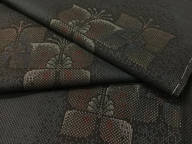 平和屋着物●本場大島紬 7マルキ 舞蝶文 正絹 逸品 未使用 CABA4790vp