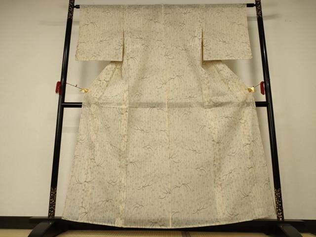 平和屋の平和屋着物＊夏物 本場大島紬 夏大島 枝花文 正絹 逸品 AABE2653jd｜アングル2