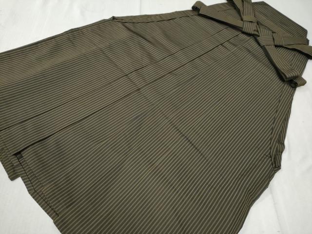 ■■■　サイズ　■■■ 紐下丈　約79.5cm ■■■　商品詳細　■■■ 【正絹】 状態は接写画像のように前紐に薄い汚れがございますが その他特に目立ったシミ汚れなどもなく大変良い状態です。 大変上質な逸品になります。 お安く出品致しますの...