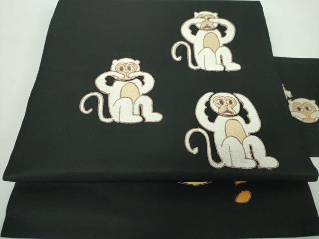 平和屋着物●九寸名古屋帯　見猿言わ猿聞か猿　成り物　柿　黒地　正絹　逸品　DABB4691ps