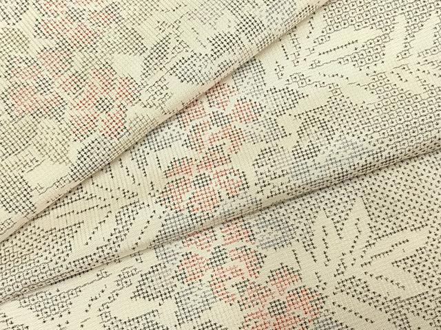 平和屋着物●本場大島紬　白大島　120亀甲　草花文　正絹　逸品　未使用　AABE5484fy