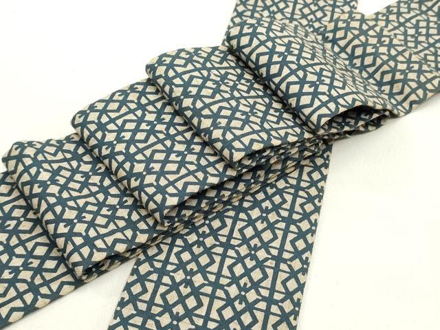 ■■■　サイズ　■■■ 長さ 384cm 幅 7.5cm程 ■■■　商品詳細　■■■ 【正絹】 状態は接写画像のように表地、裏地に汚れがございますが その他特に目立ったシミ汚れなどもなく大変良い状態です。 大変上質な逸品になります。 お安く...