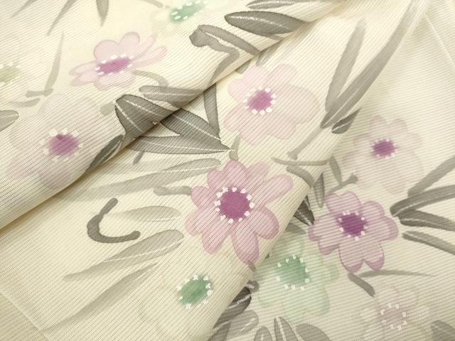 ■■■　サイズ　■■■ 身丈 157.5cm（肩から） 裄丈 62cm 袖丈 48cm　縫込み 3cm 袖幅 32cm 前幅 23cm 後幅 29cm 着物縫いこみ 内揚げ 4.5cm 裄 お袖側 約1.5cm　身頃側 約1.5cm ■■■　商品詳細　■■■ 【正絹】 状態は接写画像のように後身頃・下前・衿・衿裏・右袖に薄い汚れがございますが その他特に目立ったシミ汚れなどもなく大変良い状態です。 大変上質な逸品になります。 お安く出品致しますので、是非この機会にいかがでしょうか？ ※若干たたみジワがございます。 ■■■　注意事項　■■■ ■モニター発色の具合により色合いが異なる場合がございます。 ■寸法は多少の誤差が生じる場合がございますのでご了承ください。 ■縫込みの長さが左右非対称の場合は短い部分を記載しております。 左右非対称であってもご返品・お値引き等の保証は出来かねますので、ご了承の上ご購入をお願い致します。 ■シミ等のチェックには注意を払っておりますが、見落としがある場合もございますし、個人の見解も様々ですので神経質な方のご購入はお控えください。 ■箪笥に入っておりました着物や帯なので畳みシワや匂いがあるものもございます。 ■お休みは基本的に土日祝となりますが、その他臨時でお休みする場合がございますのでご了承ください。 ■商品の発送は平日のみの発送となります。 ■夜間と土曜、日曜日はお問い合わせの回答が遅れる場合がございます。 ■当店では、お直し、紋入れ、お手入れ等は承っておりません。 ■生地の状態（ヤケ、経年劣化等）によってはサイズ直しが出来ない場合がございます。 その点もどうかご了承のうえ、ご購入をお願いいたします。 ■弊社で取り扱う商品は一点ものにつき、時期や在庫状況に応じて金額が変更となる場合がございます。 ■検針は行っておりません。予めご了承いただきますようお願いいたします。 ■【洗える着物】と記載のある商品におきましては、商品お届け後に洗濯を行ってしまってからのご返品にはご対応しかねます。 念の為、専門店でのお手入れをお願いいたします。 ■着物のサイズ目安は下記を参考ください↓ ＜女性着物＞　お端折り次第で＋5cm　−1cmが着用可能サイズ 　例）身丈170cmの場合、身長160cm〜175cm ＜男性着物＞　身丈＋約25cm〜27cm程が適応身長 　例）身丈155cmの場合、身長180〜182cm