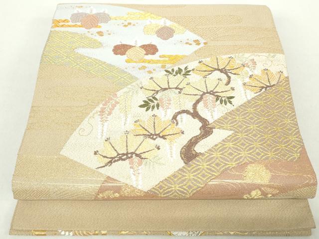 ■■■　サイズ　■■■ 長さ 430cm 幅 30cm程 ■■■　商品詳細　■■■ 【正絹・芯なし】 詳細に関しましては、画像をご確認ください。 大変上質な逸品になります。 お安く出品致しますので、是非この機会にいかがでしょうか？ ■■■　注意事項　■■■ ■モニター発色の具合により色合いが異なる場合がございます。 ■寸法は多少の誤差が生じる場合がございますのでご了承ください。 ■縫込みの長さが左右非対称の場合は短い部分を記載しております。 左右非対称であってもご返品・お値引き等の保証は出来かねますので、ご了承の上ご購入をお願い致します。 ■シミ等のチェックには注意を払っておりますが、見落としがある場合もございますし、個人の見解も様々ですので神経質な方のご購入はお控えください。 ■箪笥に入っておりました着物や帯なので畳みシワや匂いがあるものもございます。 ■お休みは基本的に土日祝となりますが、その他臨時でお休みする場合がございますのでご了承ください。 ■商品の発送は平日のみの発送となります。 ■夜間と土曜、日曜日はお問い合わせの回答が遅れる場合がございます。 ■当店では、お直し、紋入れ、お手入れ等は承っておりません。 ■生地の状態（ヤケ、経年劣化等）によってはサイズ直しが出来ない場合がございます。 その点もどうかご了承のうえ、ご購入をお願いいたします。 ■弊社で取り扱う商品は一点ものにつき、時期や在庫状況に応じて金額が変更となる場合がございます。 ■検針は行っておりません。予めご了承いただきますようお願いいたします。 ■【洗える着物】と記載のある商品におきましては、商品お届け後に洗濯を行ってしまってからのご返品にはご対応しかねます。 念の為、専門店でのお手入れをお願いいたします。 ■着物のサイズ目安は下記を参考ください↓ ＜女性着物＞　お端折り次第で＋5cm　−1cmが着用可能サイズ 　例）身丈170cmの場合、身長160cm〜175cm ＜男性着物＞　身丈＋約25cm〜27cm程が適応身長 　例）身丈155cmの場合、身長180〜182cm