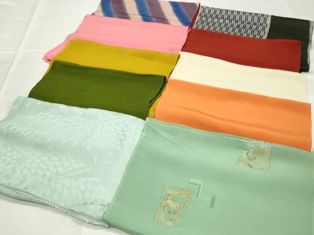 ■■■　商品詳細　■■■ 【正絹】 状態は特に目立ったシミ汚れなどもなく大変良い状態です。 大変上質な極上の逸品になります。 お安く出品致しますので、 ■■■　注意事項　■■■ ■モニター発色の具合により色合いが異なる場合がございます。 ■寸法は多少の誤差が生じる場合がございますのでご了承ください。 ■縫込みの長さが左右非対称の場合は短い部分を記載しております。 左右非対称であってもご返品・お値引き等の保証は出来かねますので、ご了承の上ご購入をお願い致します。 ■シミ等のチェックには注意を払っておりますが、見落としがある場合もございますし、個人の見解も様々ですので神経質な方のご購入はお控えください。 ■箪笥に入っておりました着物や帯なので畳みシワや匂いがあるものもございます。 ■お休みは基本的に土日祝となりますが、その他臨時でお休みする場合がございますのでご了承ください。 ■商品の発送は平日のみの発送となります。 ■夜間と土曜、日曜日はお問い合わせの回答が遅れる場合がございます。 ■当店では、お直し、紋入れ、お手入れ等は承っておりません。 ■生地の状態（ヤケ、経年劣化等）によってはサイズ直しが出来ない場合がございます。 その点もどうかご了承のうえ、ご購入をお願いいたします。 ■弊社で取り扱う商品は一点ものにつき、時期や在庫状況に応じて金額が変更となる場合がございます。 ■検針は行っておりません。予めご了承いただきますようお願いいたします。 ■【洗える着物】と記載のある商品におきましては、商品お届け後に洗濯を行ってしまってからのご返品にはご対応しかねます。 念の為、専門店でのお手入れをお願いいたします。 ■着物のサイズ目安は下記を参考ください↓ ＜女性着物＞　お端折り次第で＋5cm　−1cmが着用可能サイズ 　例）身丈170cmの場合、身長160cm〜175cm ＜男性着物＞　身丈＋約25cm〜27cm程が適応身長 　例）身丈155cmの場合、身長180〜182cm