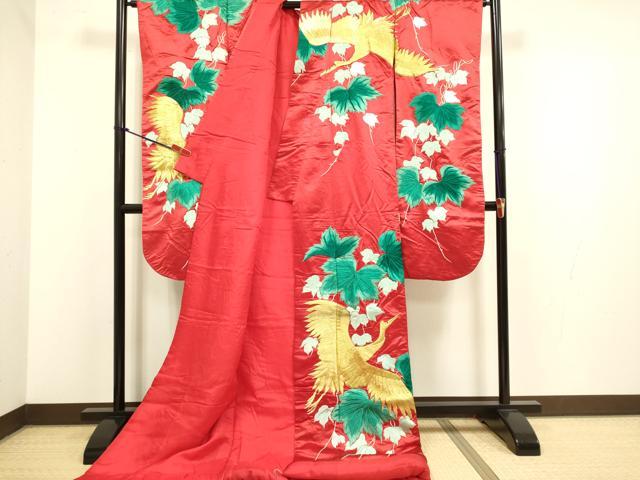 平和屋の平和屋本店●色打掛　お引きずり　和装　婚礼　結婚式　花嫁　神社挙式　総刺繍　飛鶴蔦の葉文　金糸　逸品　DABG3602du｜アングル2