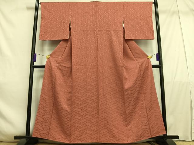 其它 - 平和屋着物■上質な色無地　幾何学花地紋　蘇芳香色　正絹　逸品　AABE3257oa