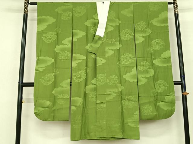 ■■■　サイズ　■■■ 身丈 125cm（肩から） 裄丈 63cm 袖丈 110cm　縫込み 4cm 袖幅 33cm 前幅 29cm 後幅 32cm 着物縫いこみ 内揚げ 7.5cm 裄 お袖側 約4cm　身頃側 約4cm ■■■　商品詳細　■■■ 【正絹】 状態は特に目立ったシミ汚れなどもなく大変良い状態です。 大変上質な逸品になります。 お安く出品致しますので、是非この機会にいかがでしょうか？ ■■■　注意事項　■■■ ■モニター発色の具合により色合いが異なる場合がございます。 ■寸法は多少の誤差が生じる場合がございますのでご了承ください。 ■縫込みの長さが左右非対称の場合は短い部分を記載しております。 左右非対称であってもご返品・お値引き等の保証は出来かねますので、ご了承の上ご購入をお願い致します。 ■シミ等のチェックには注意を払っておりますが、見落としがある場合もございますし、個人の見解も様々ですので神経質な方のご購入はお控えください。 ■箪笥に入っておりました着物や帯なので畳みシワや匂いがあるものもございます。 ■お休みは基本的に土日祝となりますが、その他臨時でお休みする場合がございますのでご了承ください。 ■商品の発送は平日のみの発送となります。 ■夜間と土曜、日曜日はお問い合わせの回答が遅れる場合がございます。 ■当店では、お直し、紋入れ、お手入れ等は承っておりません。 ■生地の状態（ヤケ、経年劣化等）によってはサイズ直しが出来ない場合がございます。 その点もどうかご了承のうえ、ご購入をお願いいたします。 ■弊社で取り扱う商品は一点ものにつき、時期や在庫状況に応じて金額が変更となる場合がございます。 ■検針は行っておりません。予めご了承いただきますようお願いいたします。 ■【洗える着物】と記載のある商品におきましては、商品お届け後に洗濯を行ってしまってからのご返品にはご対応しかねます。 念の為、専門店でのお手入れをお願いいたします。 ■着物のサイズ目安は下記を参考ください↓ ＜女性着物＞　お端折り次第で＋5cm　−1cmが着用可能サイズ 　例）身丈170cmの場合、身長160cm〜175cm ＜男性着物＞　身丈＋約25cm〜27cm程が適応身長 　例）身丈155cmの場合、身長180〜182cm
