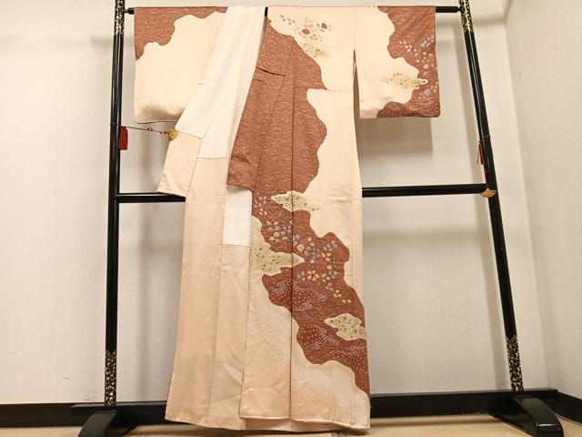平和屋の平和屋着物●訪問着　絞り　草花文　金彩　正絹　逸品　AABF5379ph｜アングル2