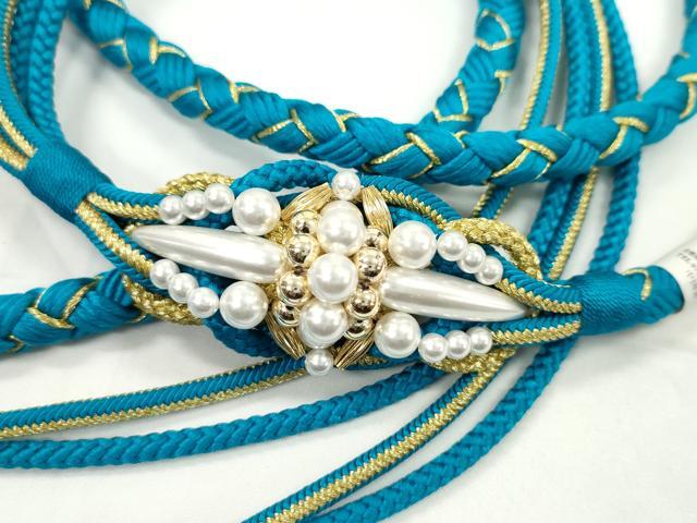 ■■■　サイズ　■■■ 長さ　約155.5cm（房を除く） ■■■　商品詳細　■■■ 【正絹・未使用】 状態は特に目立ったシミ汚れなどもなく大変良い状態です。 大変上質な逸品になります。 お安く出品致しますので、是非この機会にいかがでしょうか？ ■■■　注意事項　■■■ ■モニター発色の具合により色合いが異なる場合がございます。 ■寸法は多少の誤差が生じる場合がございますのでご了承ください。 ■縫込みの長さが左右非対称の場合は短い部分を記載しております。 左右非対称であってもご返品・お値引き等の保証は出来かねますので、ご了承の上ご購入をお願い致します。 ■シミ等のチェックには注意を払っておりますが、見落としがある場合もございますし、個人の見解も様々ですので神経質な方のご購入はお控えください。 ■箪笥に入っておりました着物や帯なので畳みシワや匂いがあるものもございます。 ■お休みは基本的に土日祝となりますが、その他臨時でお休みする場合がございますのでご了承ください。 ■商品の発送は平日のみの発送となります。 ■夜間と土曜、日曜日はお問い合わせの回答が遅れる場合がございます。 ■当店では、お直し、紋入れ、お手入れ等は承っておりません。 ■生地の状態（ヤケ、経年劣化等）によってはサイズ直しが出来ない場合がございます。 その点もどうかご了承のうえ、ご購入をお願いいたします。 ■弊社で取り扱う商品は一点ものにつき、時期や在庫状況に応じて金額が変更となる場合がございます。 ■検針は行っておりません。予めご了承いただきますようお願いいたします。 ■【洗える着物】と記載のある商品におきましては、商品お届け後に洗濯を行ってしまってからのご返品にはご対応しかねます。 念の為、専門店でのお手入れをお願いいたします。 ■着物のサイズ目安は下記を参考ください↓ ＜女性着物＞　お端折り次第で＋5cm　−1cmが着用可能サイズ 　例）身丈170cmの場合、身長160cm〜175cm ＜男性着物＞　身丈＋約25cm〜27cm程が適応身長 　例）身丈155cmの場合、身長180〜182cm