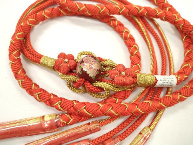 ■■■　サイズ　■■■ 長さ　約154.5cm（房を除く） ■■■　商品詳細　■■■ 【正絹・未使用】 状態は特に目立ったシミ汚れなどもなく大変良い状態です。 大変上質な逸品になります。 お安く出品致しますので、是非この機会にいかがでしょうか？ ■■■　注意事項　■■■ ■モニター発色の具合により色合いが異なる場合がございます。 ■寸法は多少の誤差が生じる場合がございますのでご了承ください。 ■縫込みの長さが左右非対称の場合は短い部分を記載しております。 左右非対称であってもご返品・お値引き等の保証は出来かねますので、ご了承の上ご購入をお願い致します。 ■シミ等のチェックには注意を払っておりますが、見落としがある場合もございますし、個人の見解も様々ですので神経質な方のご購入はお控えください。 ■箪笥に入っておりました着物や帯なので畳みシワや匂いがあるものもございます。 ■お休みは基本的に土日祝となりますが、その他臨時でお休みする場合がございますのでご了承ください。 ■商品の発送は平日のみの発送となります。 ■夜間と土曜、日曜日はお問い合わせの回答が遅れる場合がございます。 ■当店では、お直し、紋入れ、お手入れ等は承っておりません。 ■生地の状態（ヤケ、経年劣化等）によってはサイズ直しが出来ない場合がございます。 その点もどうかご了承のうえ、ご購入をお願いいたします。 ■弊社で取り扱う商品は一点ものにつき、時期や在庫状況に応じて金額が変更となる場合がございます。 ■検針は行っておりません。予めご了承いただきますようお願いいたします。 ■【洗える着物】と記載のある商品におきましては、商品お届け後に洗濯を行ってしまってからのご返品にはご対応しかねます。 念の為、専門店でのお手入れをお願いいたします。 ■着物のサイズ目安は下記を参考ください↓ ＜女性着物＞　お端折り次第で＋5cm　−1cmが着用可能サイズ 　例）身丈170cmの場合、身長160cm〜175cm ＜男性着物＞　身丈＋約25cm〜27cm程が適応身長 　例）身丈155cmの場合、身長180〜182cm