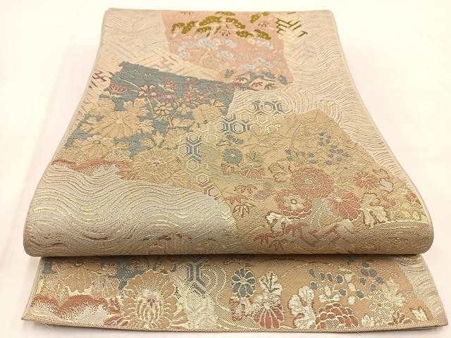 ■■■　サイズ　■■■ 長さ 404cm 幅 29.5cm程 ■■■　商品詳細　■■■ 【交織・芯なし】 詳細に関しましては、画像をご確認ください。 お安く出品致しますので、是非この機会にいかがでしょうか？ ■■■　注意事項　■■■ ■モニター発色の具合により色合いが異なる場合がございます。 ■寸法は多少の誤差が生じる場合がございますのでご了承ください。 ■縫込みの長さが左右非対称の場合は短い部分を記載しております。 左右非対称であってもご返品・お値引き等の保証は出来かねますので、ご了承の上ご購入をお願い致します。 ■シミ等のチェックには注意を払っておりますが、見落としがある場合もございますし、個人の見解も様々ですので神経質な方のご購入はお控えください。 ■箪笥に入っておりました着物や帯なので畳みシワや匂いがあるものもございます。 ■お休みは基本的に土日祝となりますが、その他臨時でお休みする場合がございますのでご了承ください。 ■商品の発送は平日のみの発送となります。 ■夜間と土曜、日曜日はお問い合わせの回答が遅れる場合がございます。 ■当店では、お直し、紋入れ、お手入れ等は承っておりません。 ■生地の状態（ヤケ、経年劣化等）によってはサイズ直しが出来ない場合がございます。 その点もどうかご了承のうえ、ご購入をお願いいたします。 ■弊社で取り扱う商品は一点ものにつき、時期や在庫状況に応じて金額が変更となる場合がございます。 ■検針は行っておりません。予めご了承いただきますようお願いいたします。 ■【洗える着物】と記載のある商品におきましては、商品お届け後に洗濯を行ってしまってからのご返品にはご対応しかねます。 念の為、専門店でのお手入れをお願いいたします。 ■着物のサイズ目安は下記を参考ください↓ ＜女性着物＞　お端折り次第で＋5cm　−1cmが着用可能サイズ 　例）身丈170cmの場合、身長160cm〜175cm ＜男性着物＞　身丈＋約25cm〜27cm程が適応身長 　例）身丈155cmの場合、身長180〜182cm