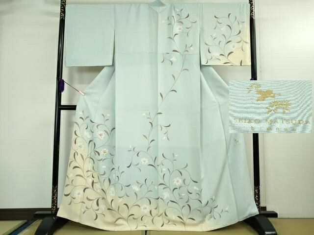 ■■■　サイズ　■■■ 身丈 163cm（肩から） 裄丈 71cm 袖丈 48cm　 縫込み 5.5cm 袖幅 37cm 前幅 25.5cm 後幅 30.5cm 着物縫いこみ 内揚げ 7cm 裄 お袖側 約 0cm　身頃側 約 1cm ■■■　商品詳細　■■■ 【正絹】 状態は特に目立ったシミ汚れなどもなく大変良い状態です。 大変上質な極上の逸品になります。 お安く出品致しますので、是非この機会にいかがでしょうか？ ■■■　注意事項　■■■ ■モニター発色の具合により色合いが異なる場合がございます。 ■寸法は多少の誤差が生じる場合がございますのでご了承ください。 ■縫込みの長さが左右非対称の場合は短い部分を記載しております。 左右非対称であってもご返品・お値引き等の保証は出来かねますので、ご了承の上ご購入をお願い致します。 ■シミ等のチェックには注意を払っておりますが、見落としがある場合もございますし、個人の見解も様々ですので神経質な方のご購入はお控えください。 ■箪笥に入っておりました着物や帯なので畳みシワや匂いがあるものもございます。 ■お休みは基本的に土日祝となりますが、その他臨時でお休みする場合がございますのでご了承ください。 ■商品の発送は平日のみの発送となります。 ■夜間と土曜、日曜日はお問い合わせの回答が遅れる場合がございます。 ■当店では、お直し、紋入れ、お手入れ等は承っておりません。 ■生地の状態（ヤケ、経年劣化等）によってはサイズ直しが出来ない場合がございます。 その点もどうかご了承のうえ、ご購入をお願いいたします。 ■弊社で取り扱う商品は一点ものにつき、時期や在庫状況に応じて金額が変更となる場合がございます。 ■検針は行っておりません。予めご了承いただきますようお願いいたします。 ■【洗える着物】と記載のある商品におきましては、商品お届け後に洗濯を行ってしまってからのご返品にはご対応しかねます。 念の為、専門店でのお手入れをお願いいたします。 ■着物のサイズ目安は下記を参考ください↓ ＜女性着物＞　お端折り次第で＋5?　−10?が着用可能サイズ 　例）身丈170?の場合、身長160?〜175? ＜男性着物＞　身丈＋約25?〜27?程が適応身長 　例）身丈155?の場合、身長180〜182?